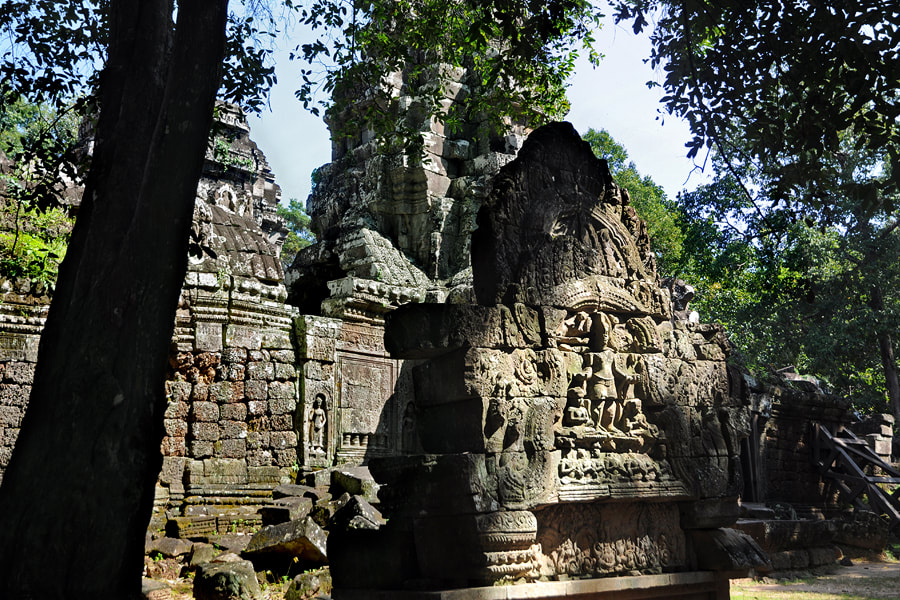 Lokeshvara panel in front of Ta Som's main sanctuary
