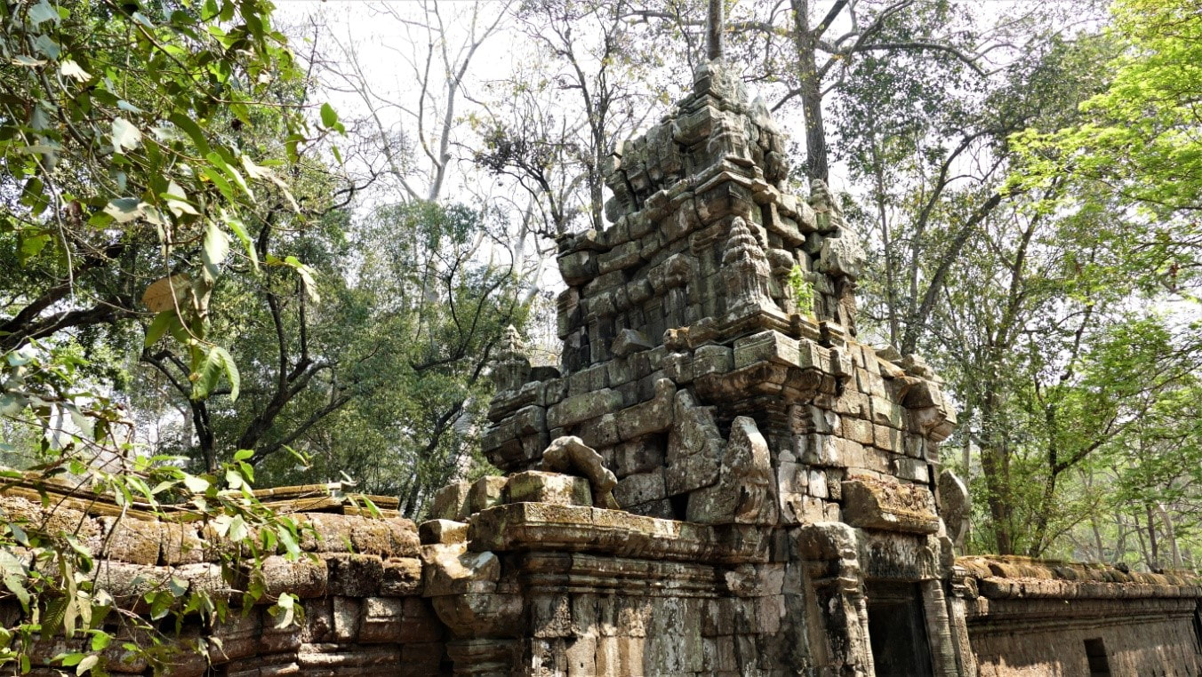 Akroterien am westlichen Tor der Nord-Mauer des Königspalast-Areals in Angkor