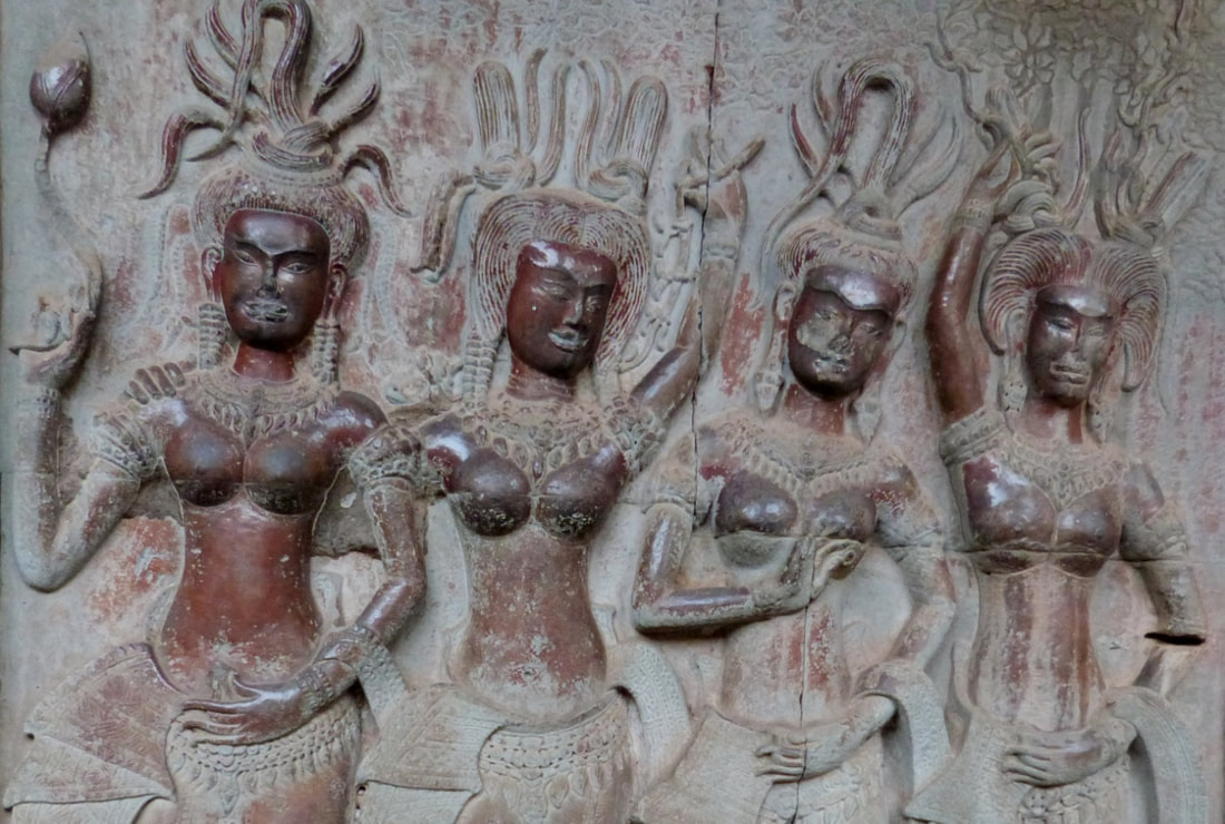 Vier von vielen APSARAs – Angkor Wat