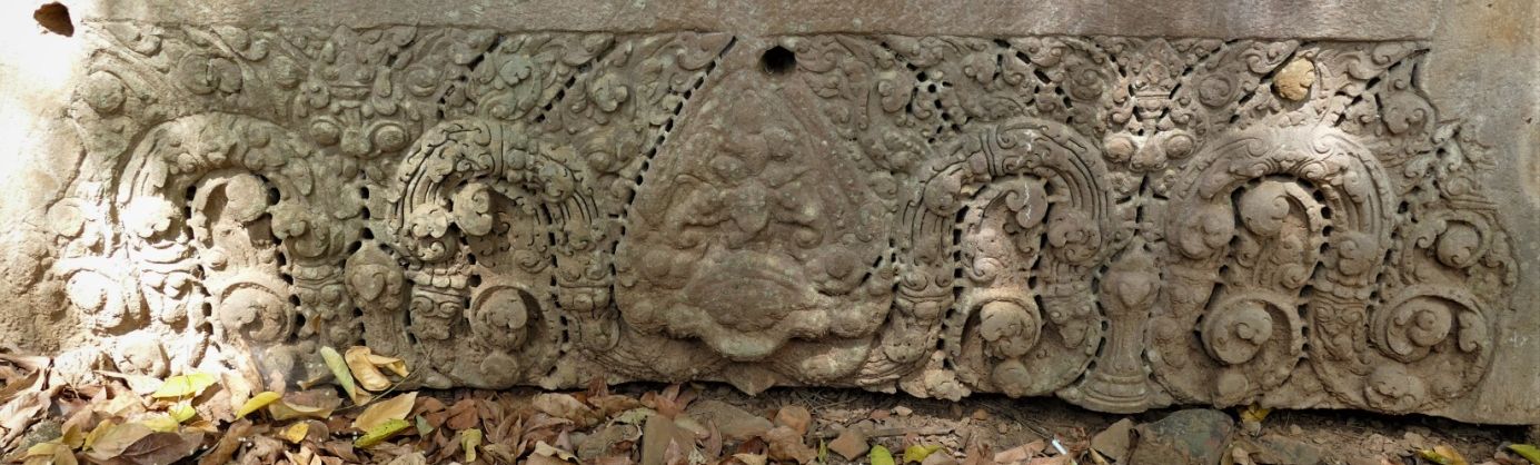 Bild 12: Baset Tempel – Türsturz mit Indra auf Airavata 