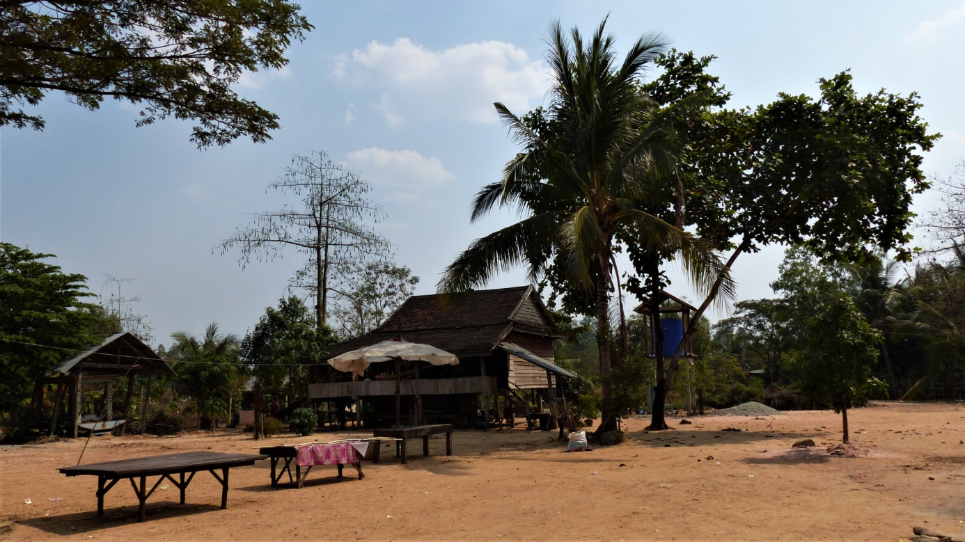 Wohnhaus auf dem Gelände vom Kuk Troap Kloster (Region Beng Mealea) (GS)