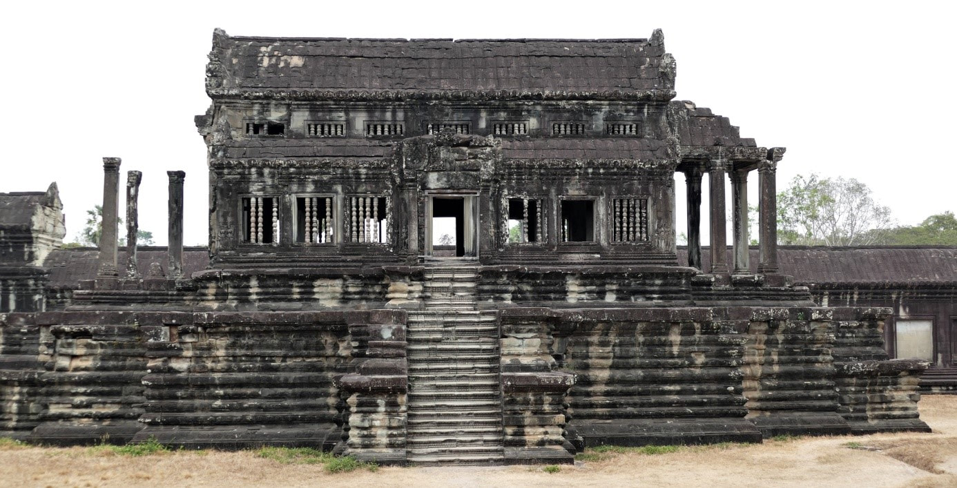 Bild 21: Angkor Wat – Bibliothek auf der 1. Tempelebene 