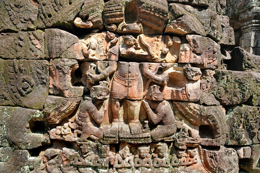 Lokeshvara in the courtyard of Ta Som in Angkor