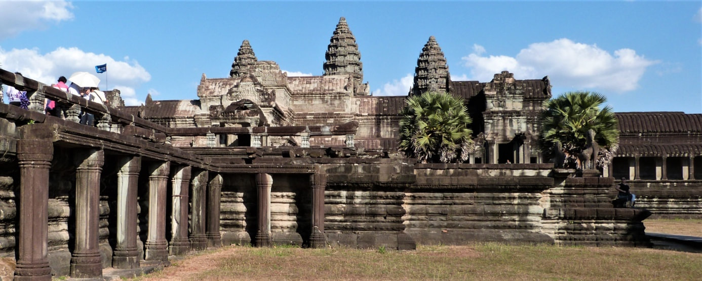 Bild 5: Angkor Wat – Ansicht von West  