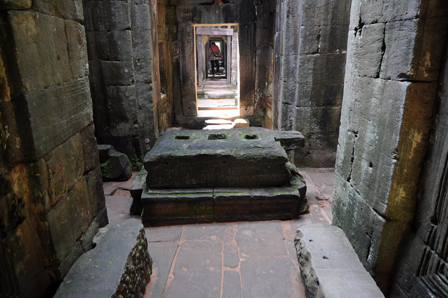 Yoni pedestal in the 2nd enclosure of Preah Khan