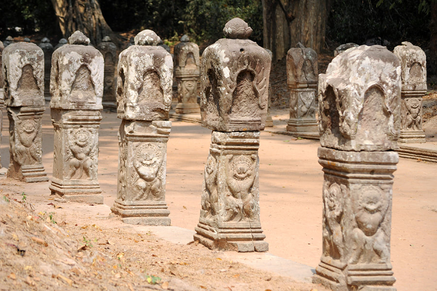 boundary stones at the western procession path to Preah Khan