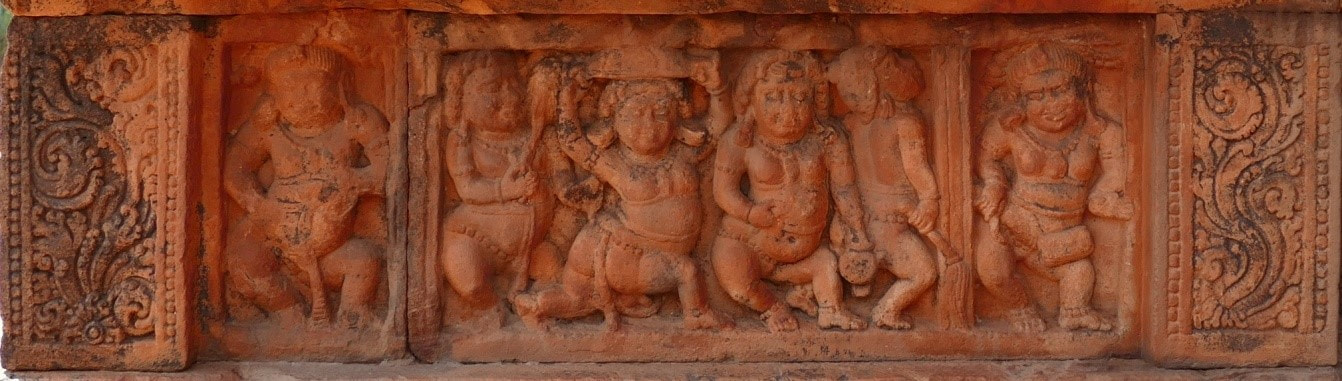 Bild 4: BADAMI Maligitti Shivalaya Tempel – GANA-Musiker und Tänzer