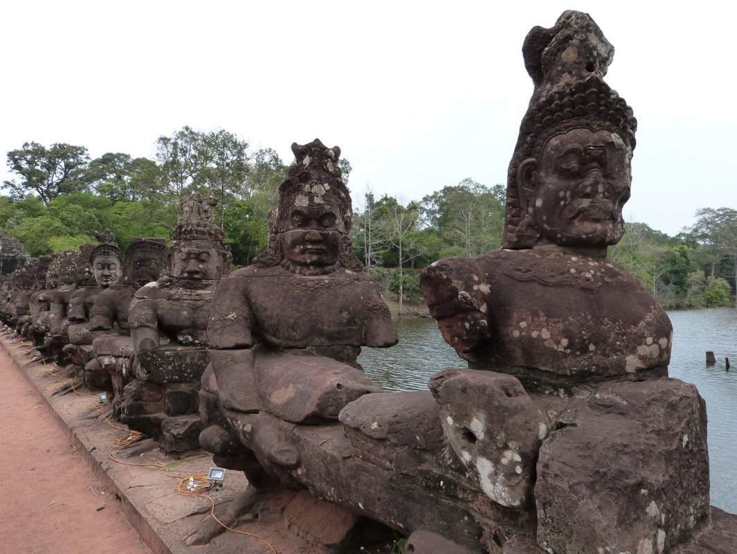 Angkor Thom: Dämonen-Balustrade Zugang Süd-Tor