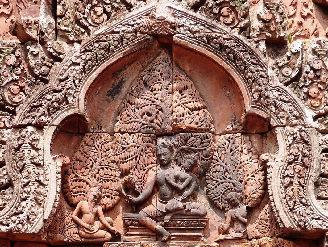 Tympanon Banteay Srei Tempel: Shiva und Parvati (Detailansicht)