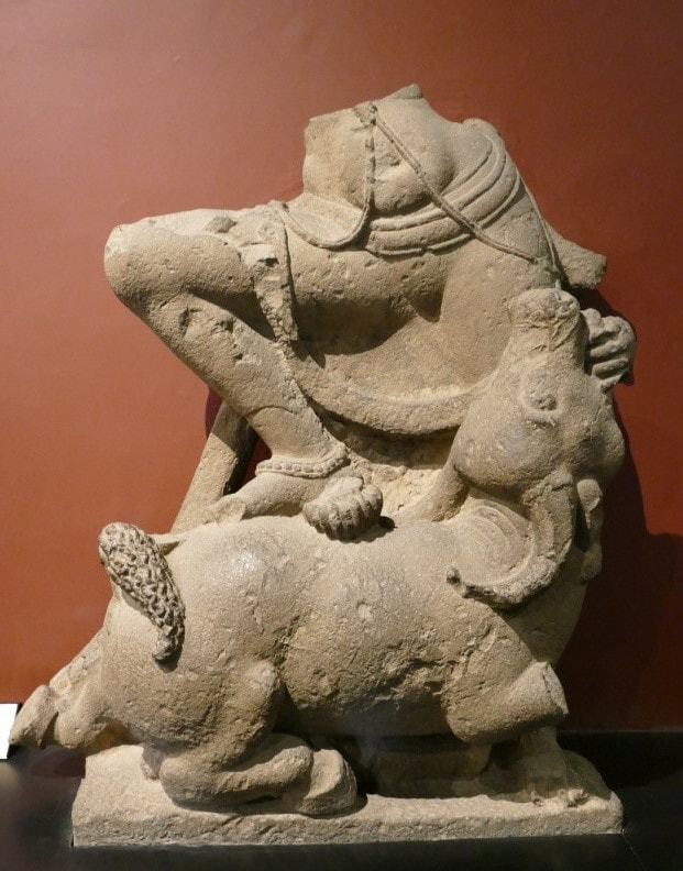 Bild 10: Durga – Mahishasuramardini aus Elephanta 6.Jh. CSMVS Mumbai                               (CSMVS Mumbai = Chhatrapati Shivaji Maharaj Vastu Sangrahalaya Mumbai)