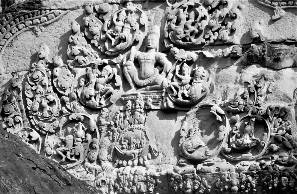 Bild 1: Angkor Wat – Tympanum mit Kala 