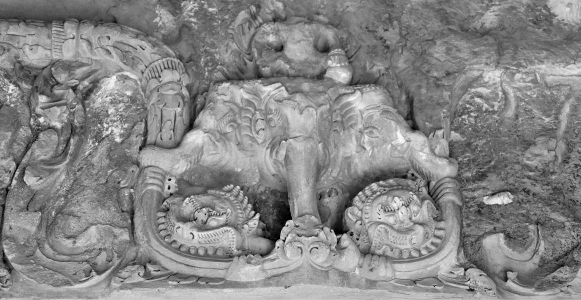 Bild 11: Banteay Samre Tempel – Türsturz mit Kala 