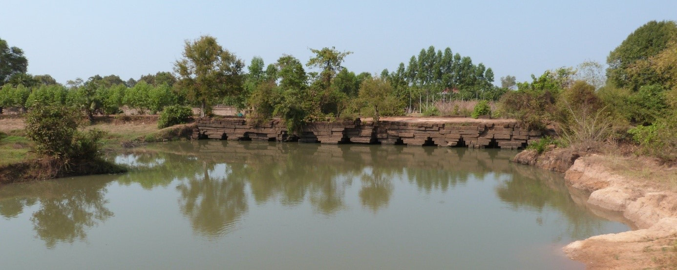 Namenlose Brücke nordöstlich vom Rong Damrei Tempel