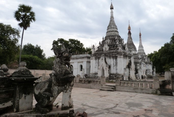 Sale: unbekannter Tempel östlich des Yoke Sone Kyaung 