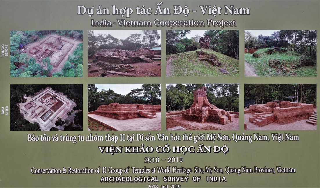 Image 1: Information board for temple group H