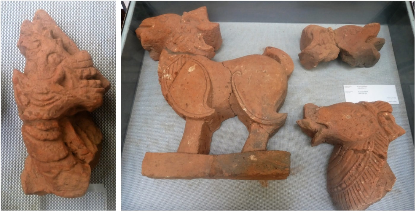 Bild 16 & 17: Terrakotta-Relieffragmente – Naga Kaliya & Gajasimha 