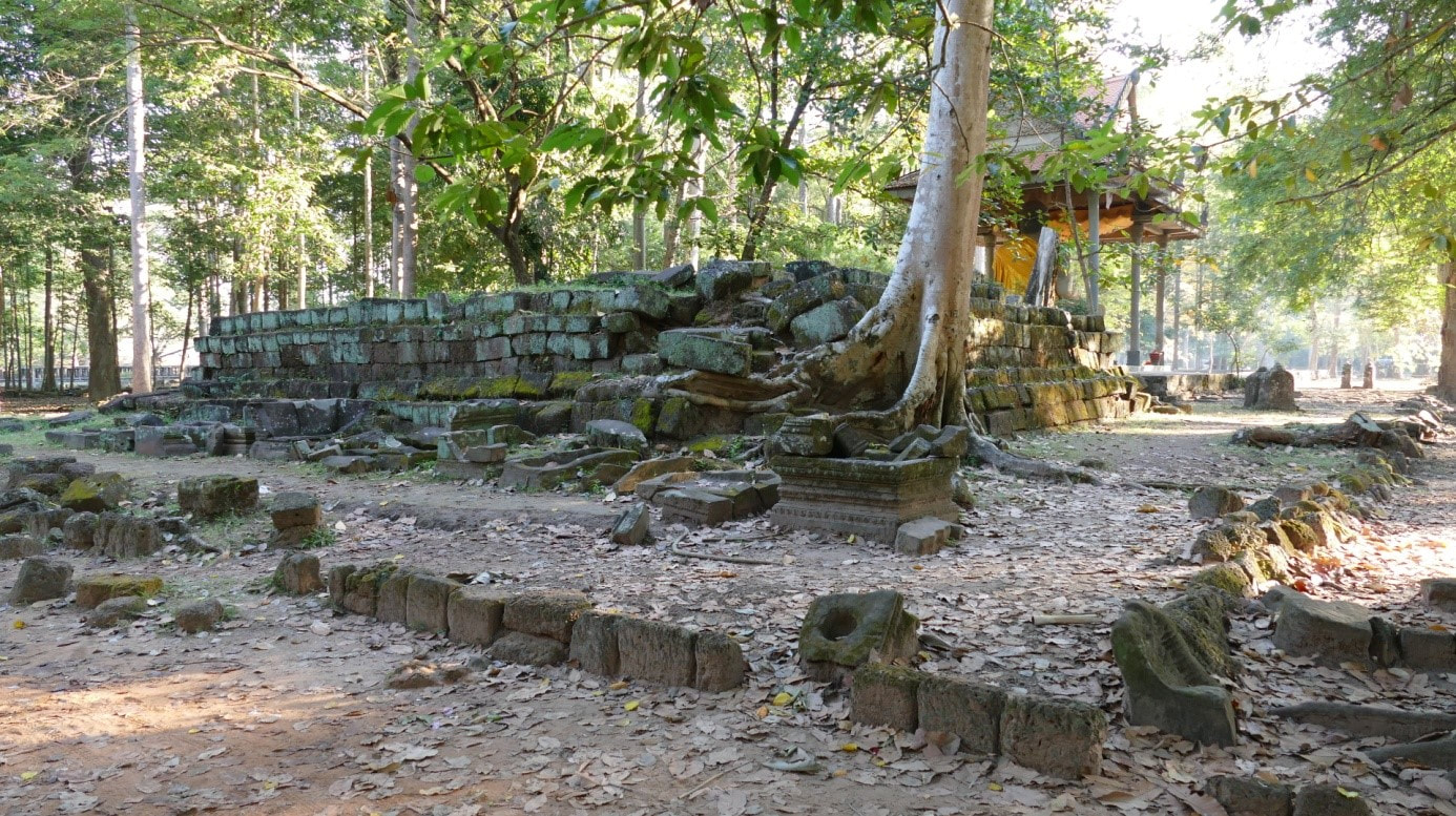 Tempelfundament nordwestlich des Bayon in Angkor Thom