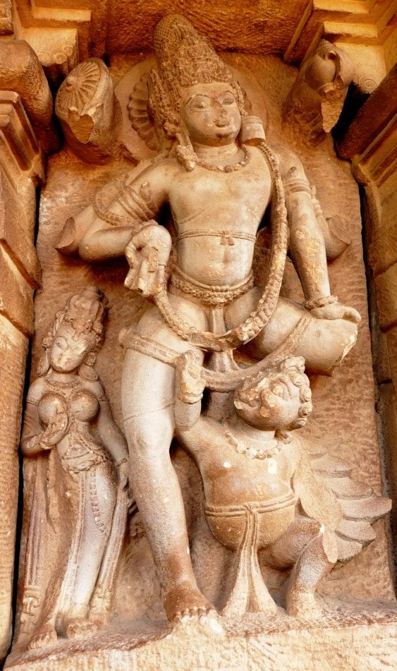 Bild 12: Vishnu und GARUDA – Durga Tempel in Aihole (Karnataka)