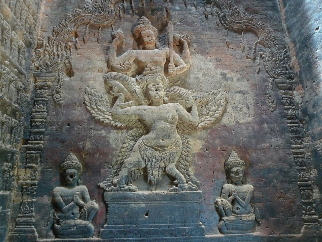 Bild 13: Vishnu auf GARUDA – Ziegelrelief Prasat Kravan, Angkor-Gebiet, Siem Reap