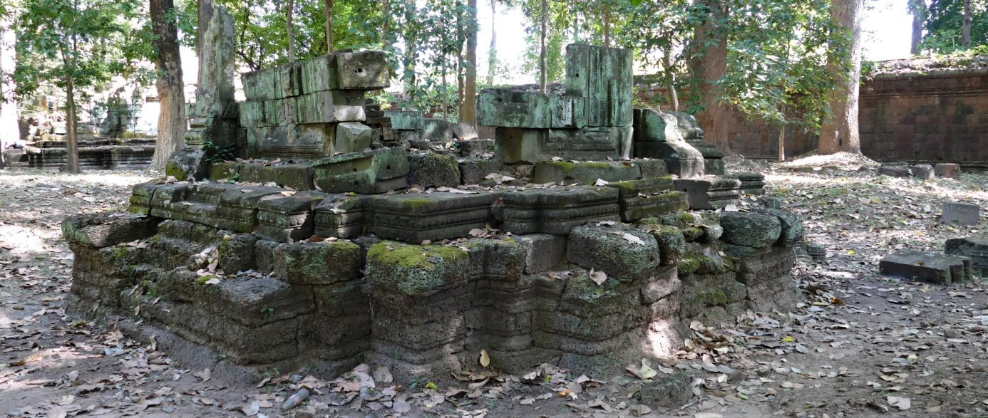 Bild 11: Namenloser Tempel (Südwest-Ansicht)