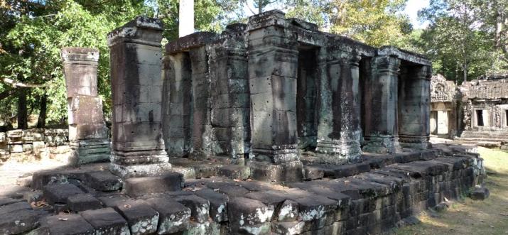 Bild 10: Banteay Kdei Tempel Pfeilerhalle (Ansicht aus Südwest) 