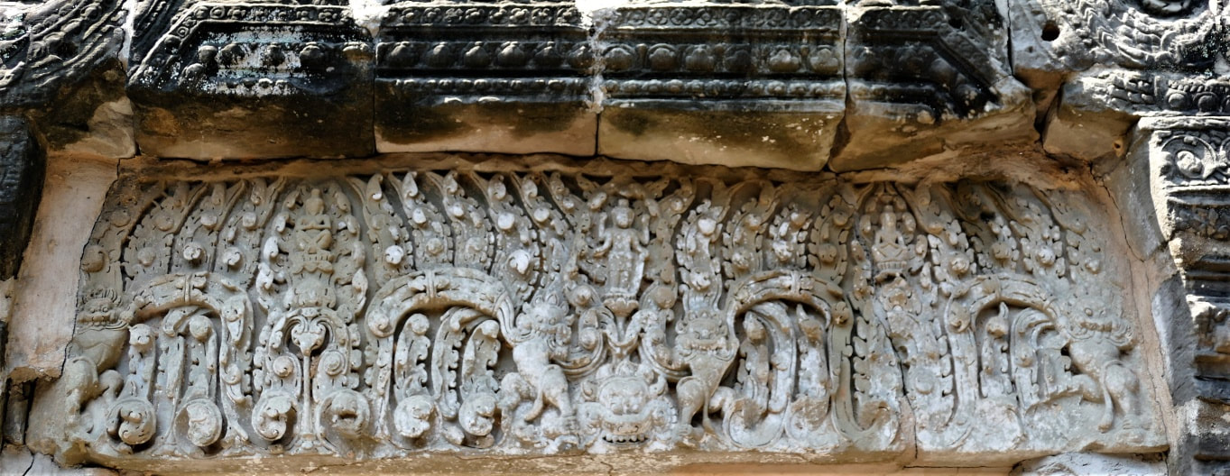 Bild 2.6: Preah Khan Tempel – Vishnu-Lintel unter Tympanum