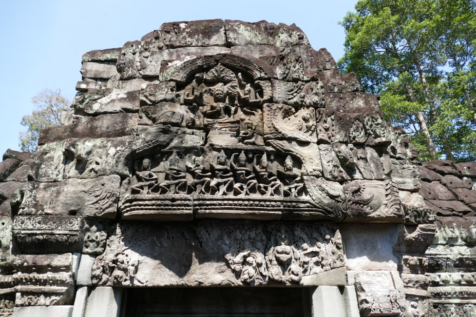 Bild 5: Preah Khan Tempel – Tympanum mit Tänzerinnen