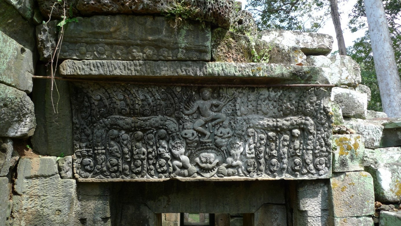 Prasat Preah Pithu – Tempel U: Shiva-Lintel in situ