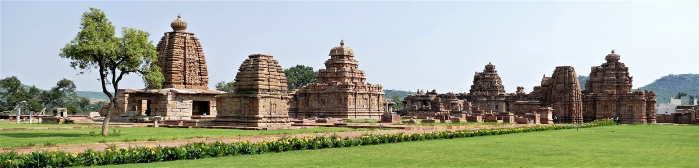 Bild 19: Tempelgruppe von Pattadakal (Karnataka) Gesamtansicht von Nord-West