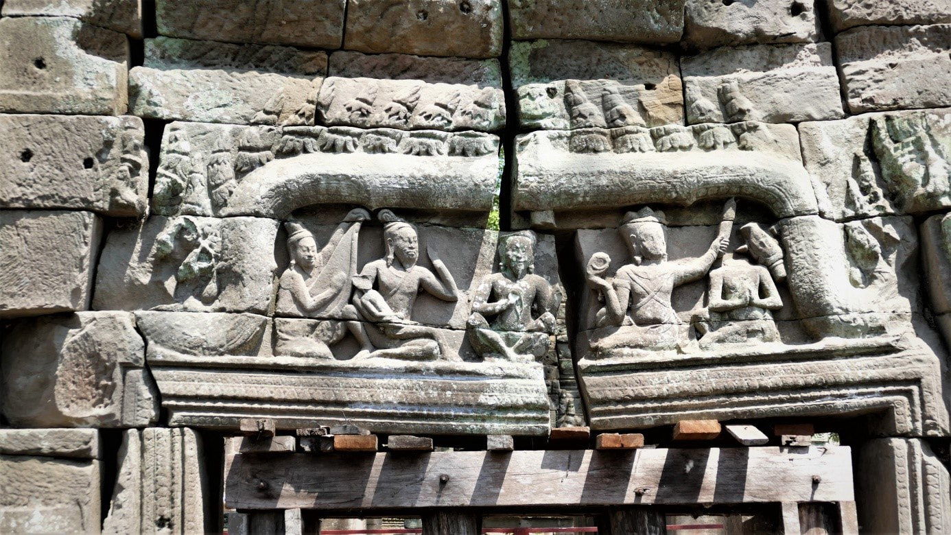 Bild 14: Banteay Chhmar Tempel, Türsturz im inneren Tempelbereich
