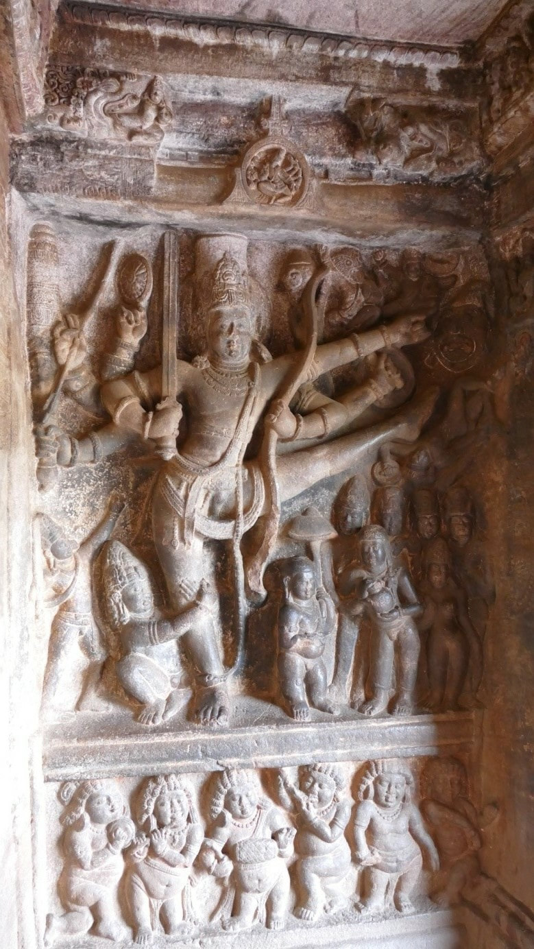 BADAMI Höhle II: Vishnu Trivikrama