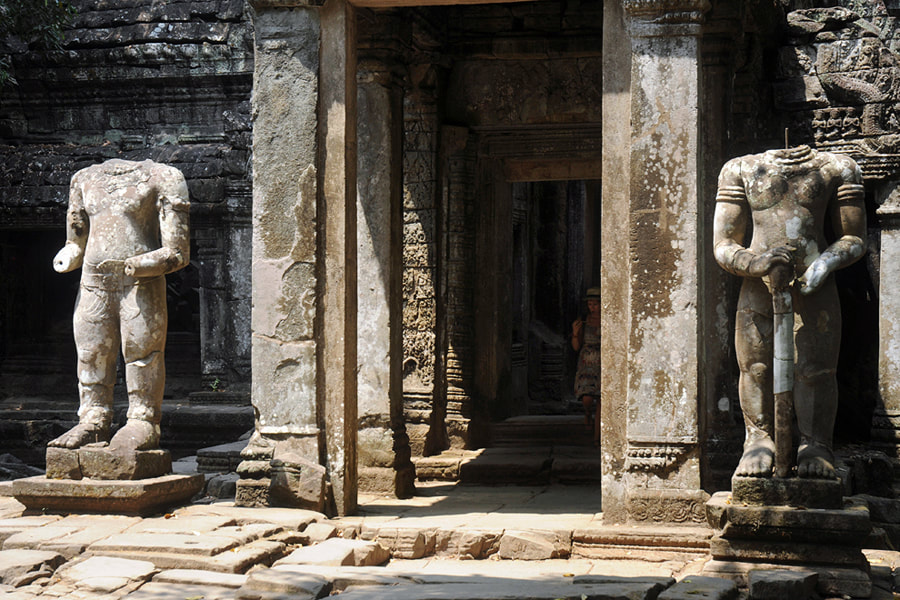 Dvarapala guardian statues at the south gate of the third enclosure