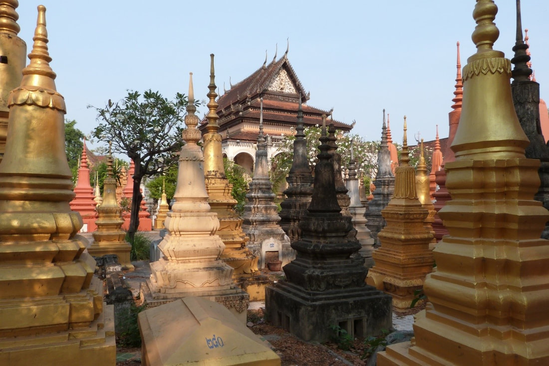 Stupas im Wat Bo in Siem Reap