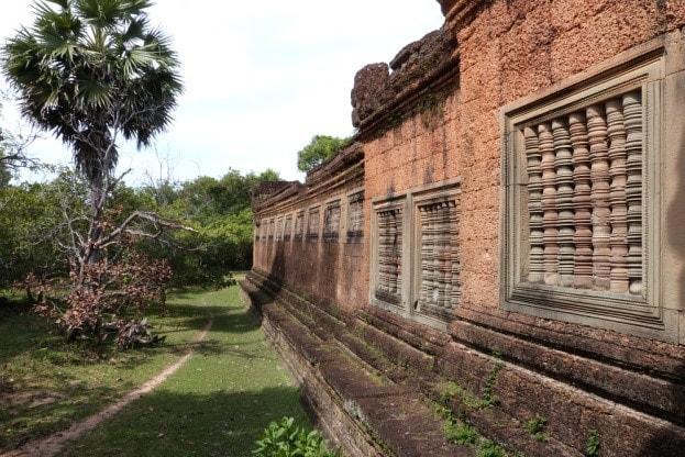 Außenmauer von Banteay Samre in Angkor