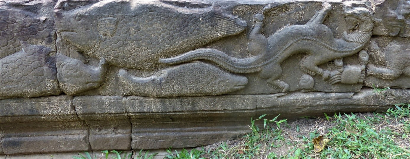 Bild 7: Angkor Thom: Königspalastgelände, Männerbad, unteres Reliefregister