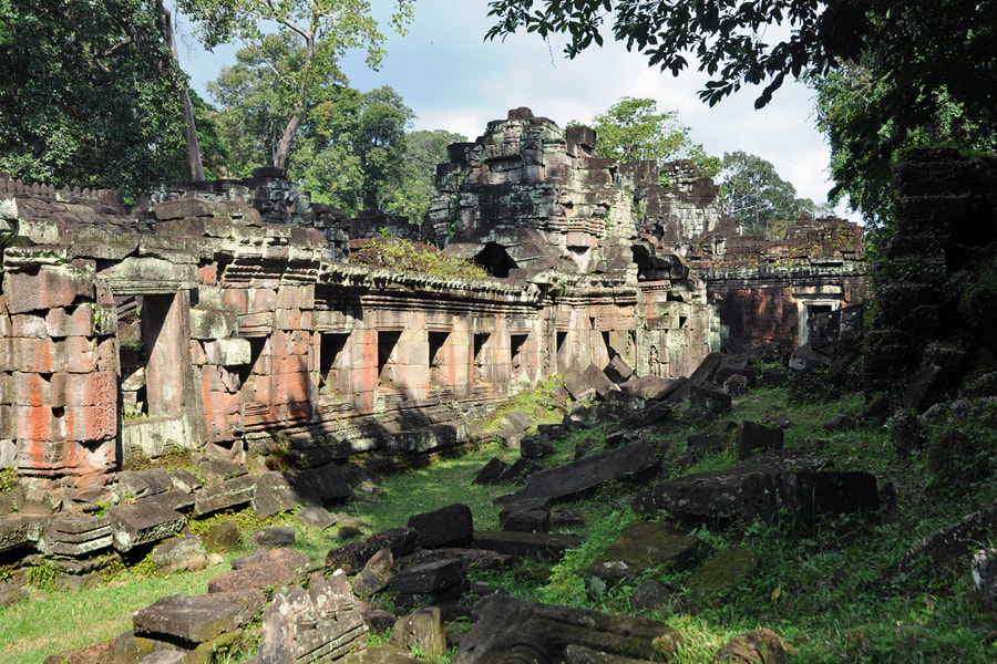 Preah Khan's western satellite temple dedicated to Vishnu 