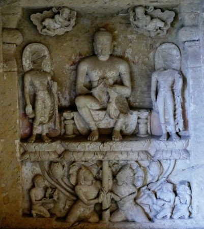 Buddha auf Lotos-Thron - Kanheri Höhlen, Mumbai (Maharashtra) Indien